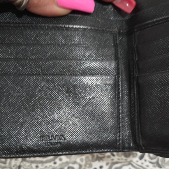 Prada Black Compact Wallet - Picture 11 of 14